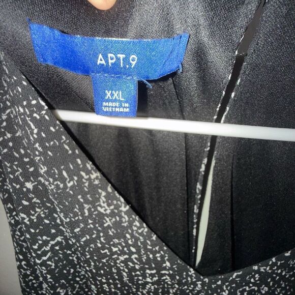 Apt.‎ 9 women’s size XXL belted sleeveless full length jumpsuit. ￼ - Picture 4 of 5